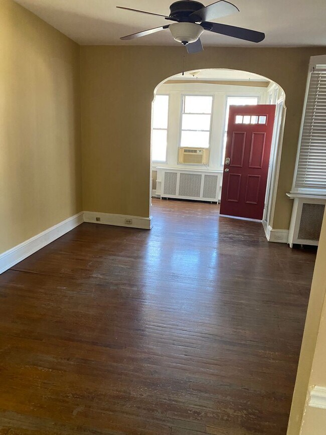 Building Photo - Now Available-3 Bedroom Norristown Rental!