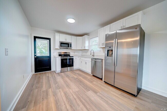 Building Photo - Freshly Renovated 2 Bed apartment in Lynn ...