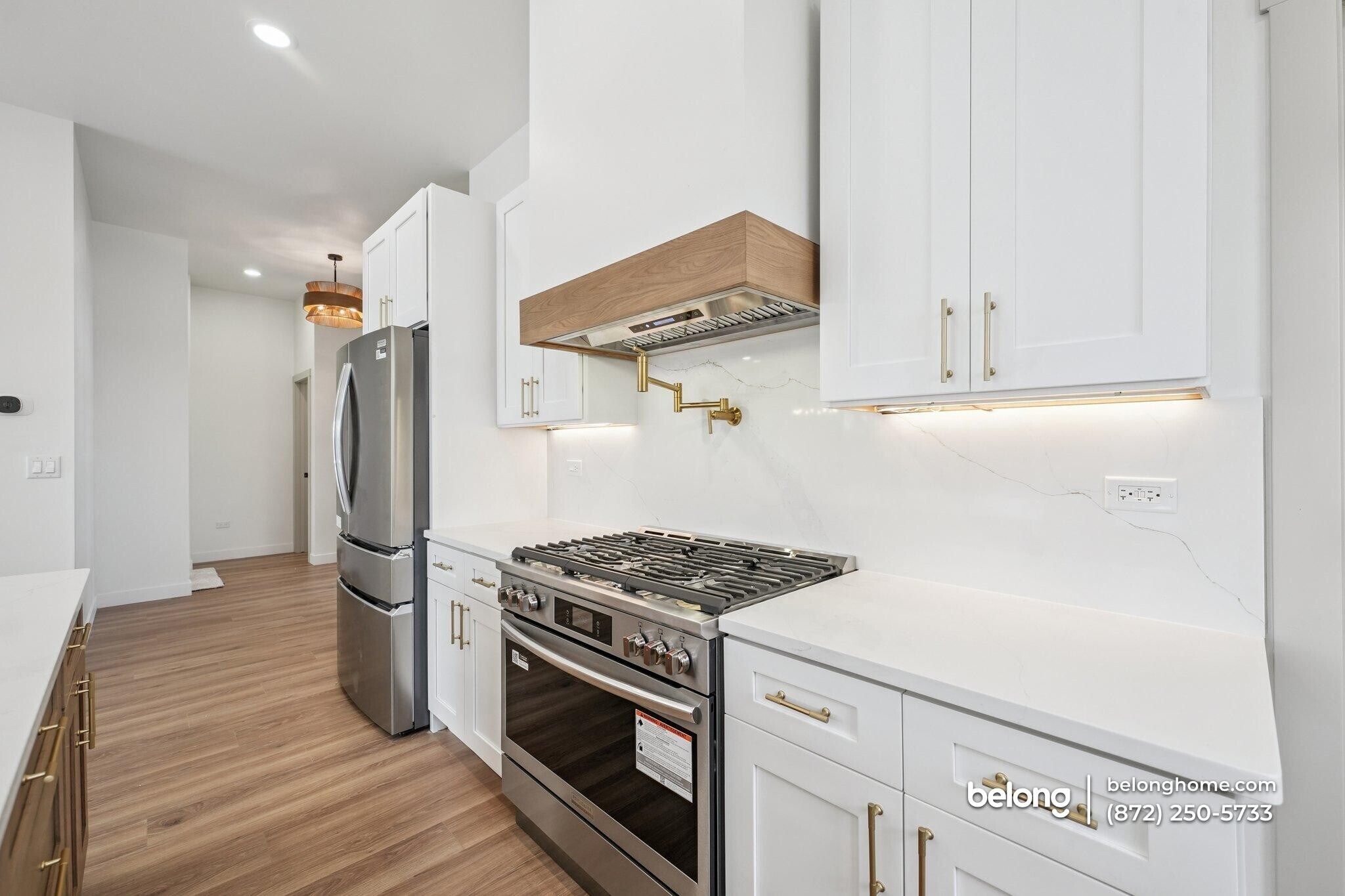 Building Photo - 298 Apache Trail