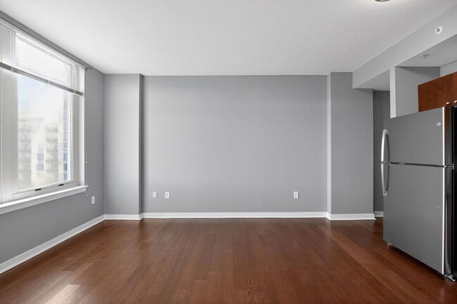 Building Photo - 155 Potomac Psge