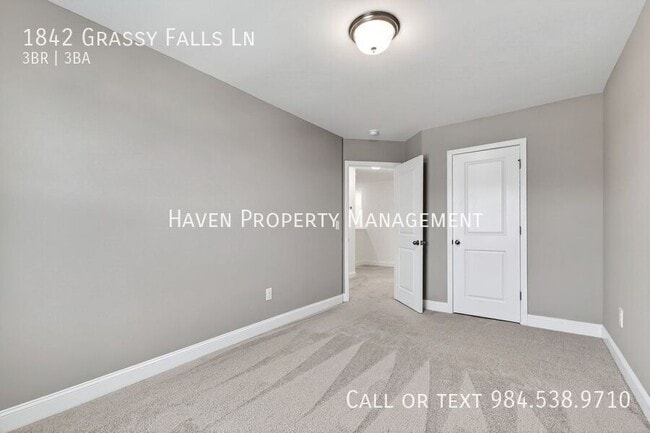 Building Photo - 1842 Grassy Falls Ln
