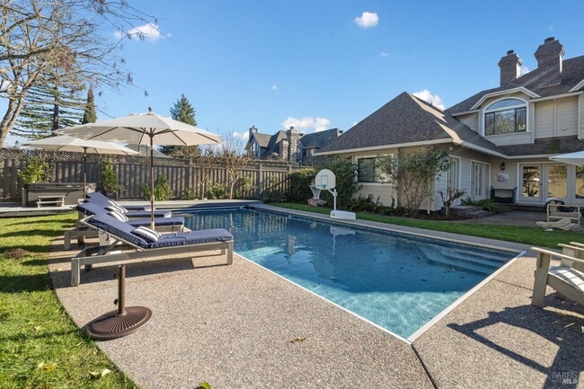 Building Photo - 470 Eastin Dr