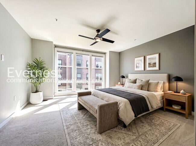 Building Photo - Spacious 3 Bed, 2.5 Bath Town Home with Attached Garage | Pet Friendly