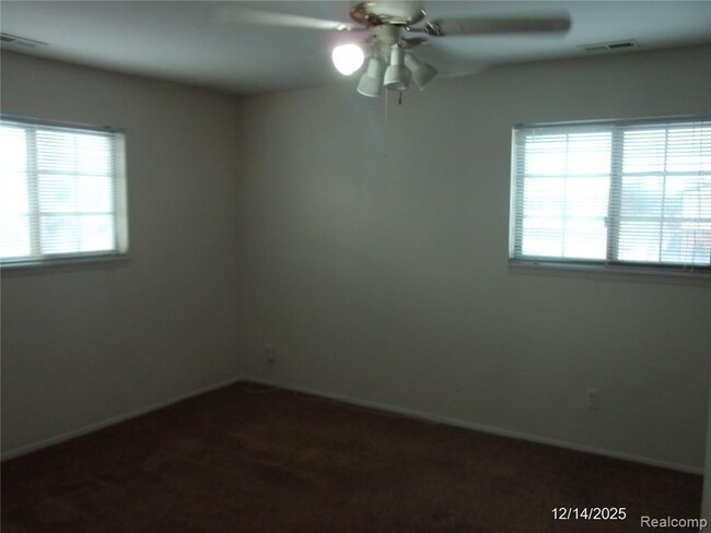 Building Photo - 22843 Grove St