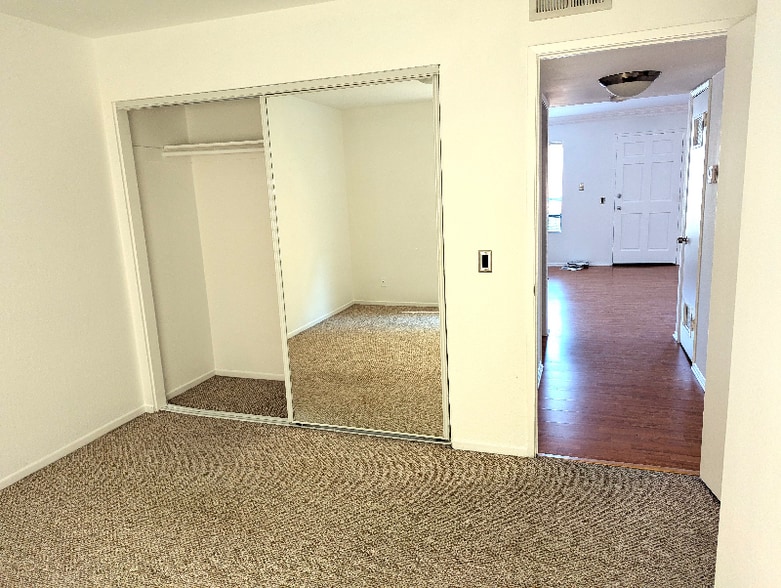 Building Photo - 1605 Winona Blvd