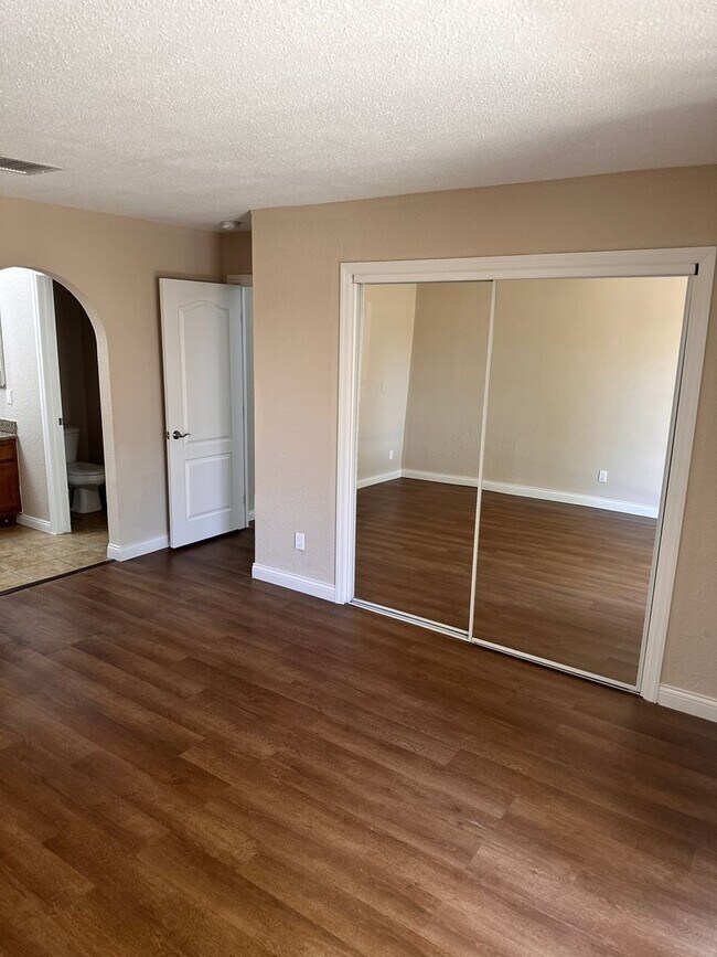 Building Photo - WE PAY REFERRAL