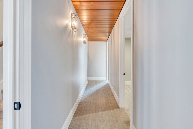 Building Photo - 2872 N Sorrel Dr