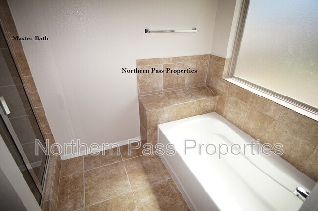 Building Photo - 10692 Canyon Sage Dr