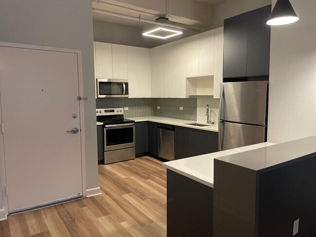 Building Photo - 160 Lafayette St