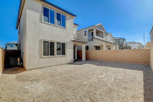 Building Photo - Newly built Home, gated