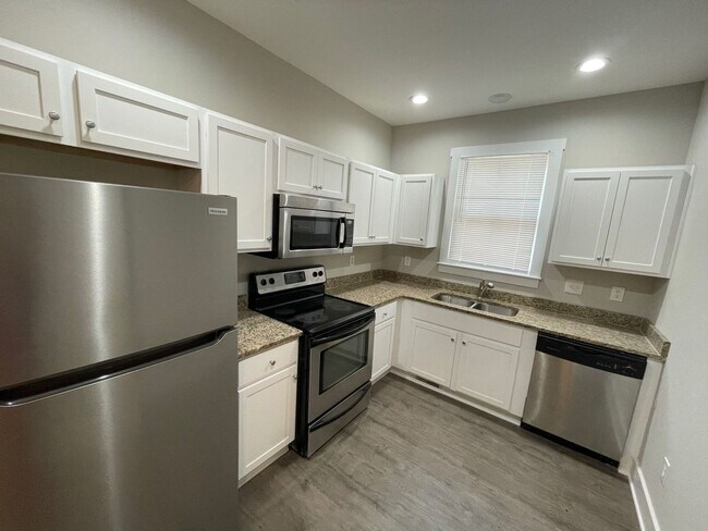 Building Photo - PRE-LEASING FOR AUGUST 2024!