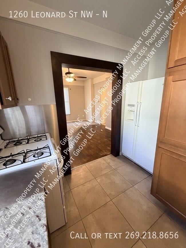 Building Photo - 1260 Leonard St NW