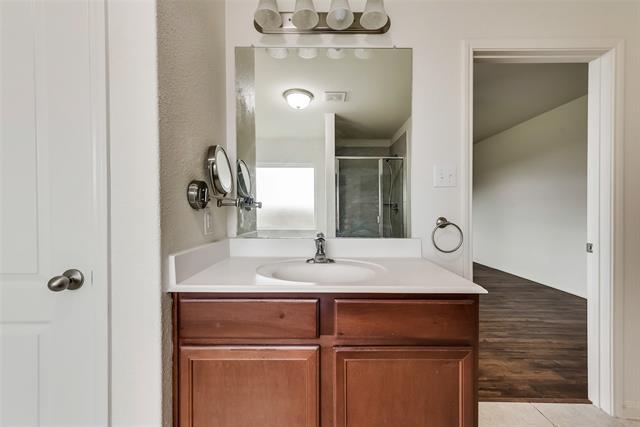 Building Photo - 2133 Sable Wood Dr