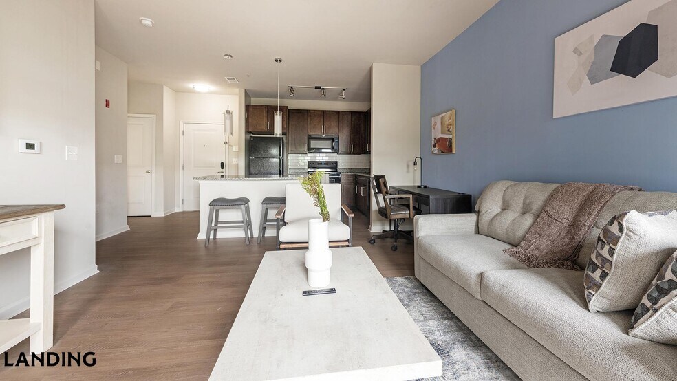Building Photo - 8100 Palisades Cir