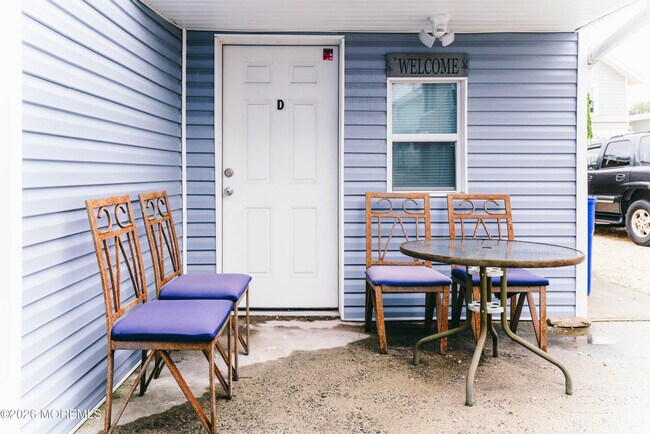 Building Photo - 13 Decatur Ave