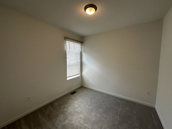 Building Photo - **AVAILABLE NOW!! Age 55+ Gated Community ...