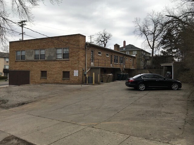 Building Photo - 2135 University Ave