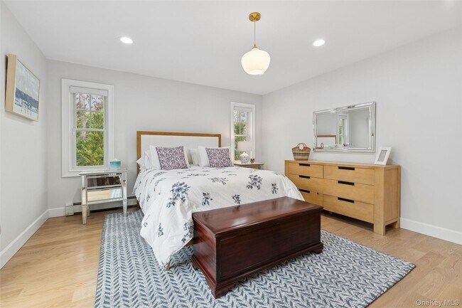 Building Photo - 4 Chestnut Ln