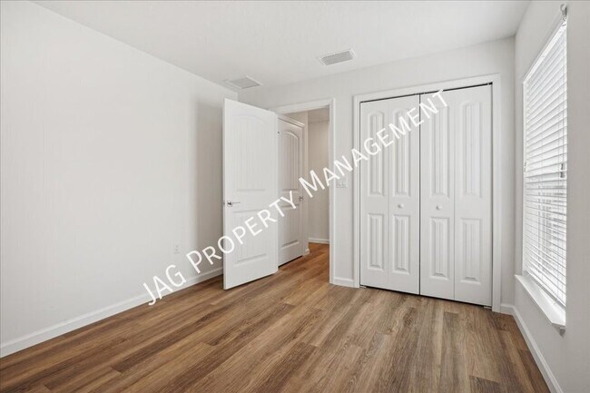 Building Photo - 233 Bird of Paradise Dr