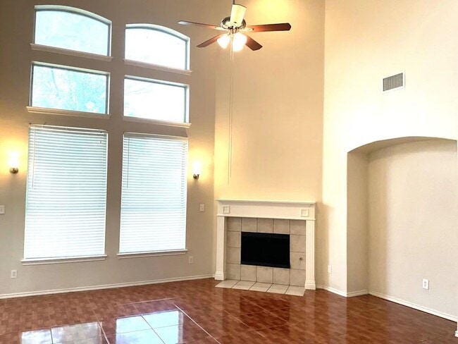 Building Photo - 6717 Driftwood Ln