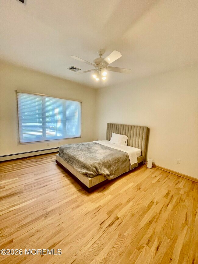 Building Photo - 415 Windermere Ave