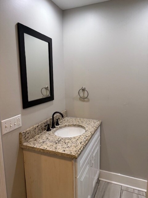 Building Photo - 2BR/1BA in Historic Springfield!