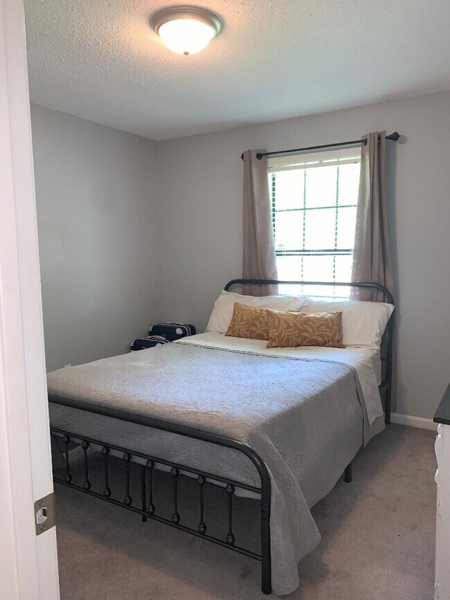 Building Photo - 133 Sea Pines Dr