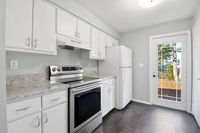 Building Photo - 189 Deltona Blvd