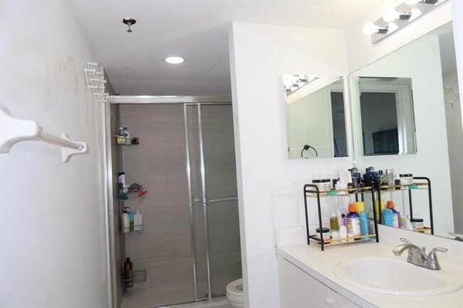 Building Photo - 9470 Tangerine Pl