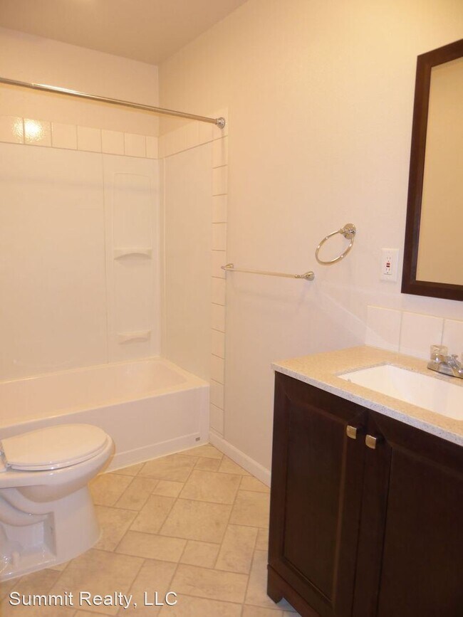 Building Photo - 4 br, 3 bath House - 4319 Conifer Lane