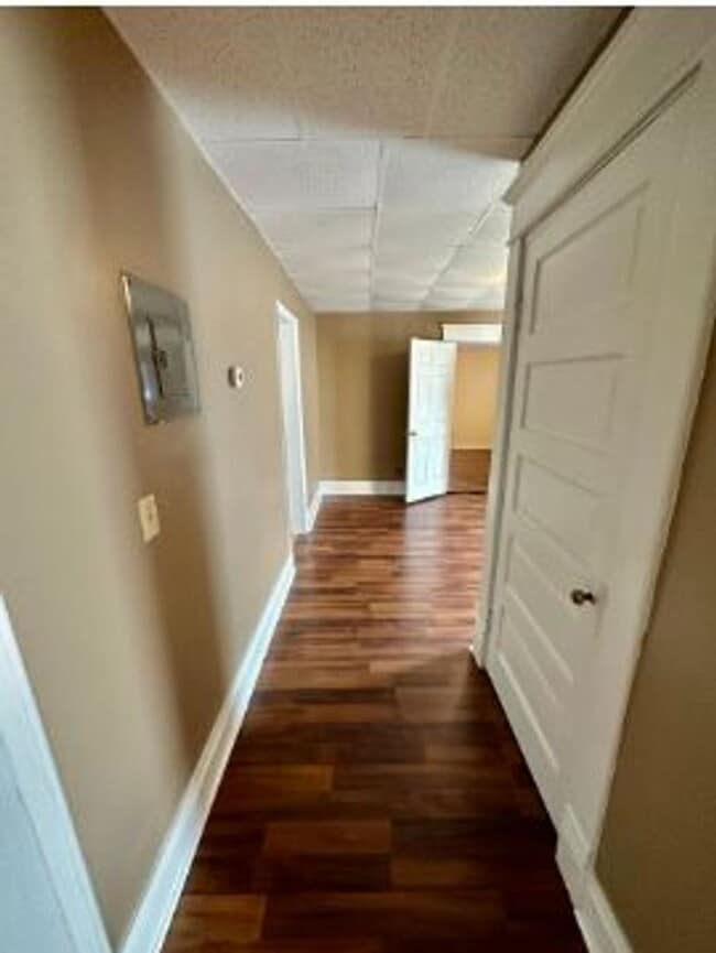 Building Photo - 263 E Loudon Ave