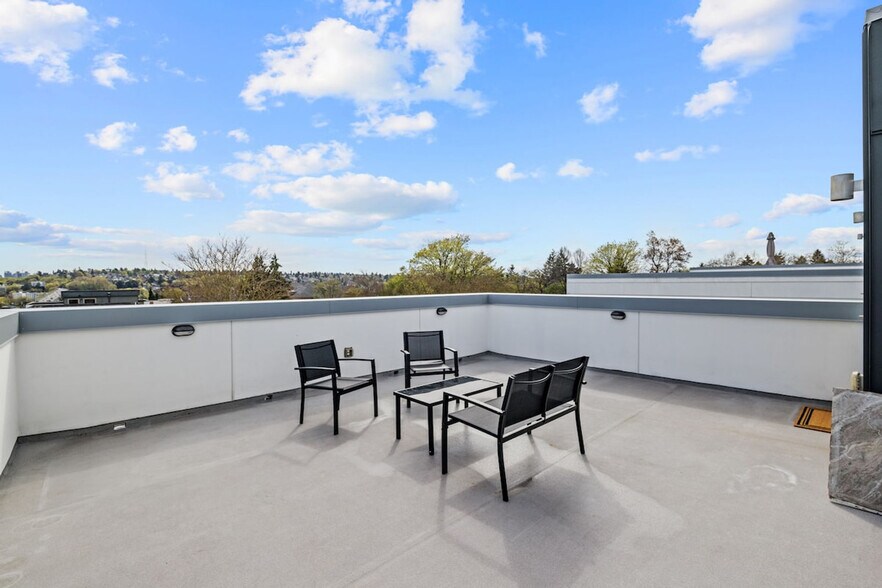 Building Photo - 4036 Linden Ave N