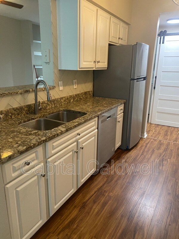 Building Photo - 1910 E Palm Ave