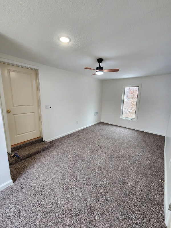 Building Photo - 304 Waller St