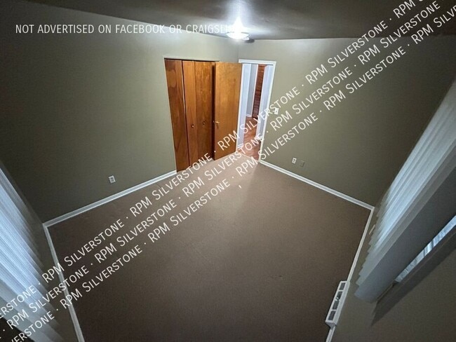 Building Photo - 248 Drahner-1