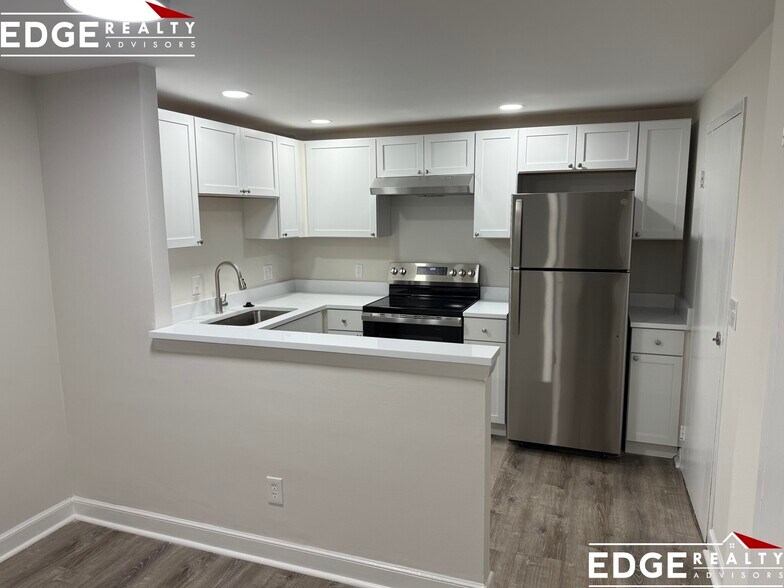 Building Photo - 1105 Lexington St