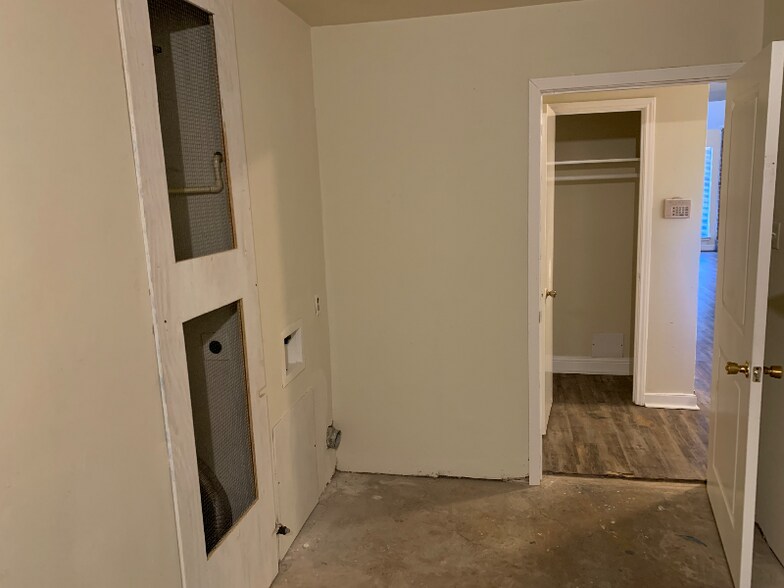 Building Photo - 13246 Sharpbill Dr