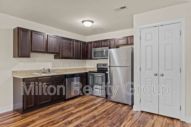 Building Photo - 22 River Stancil Dr