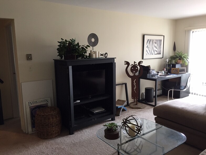Building Photo - 6 Villa Verde Dr