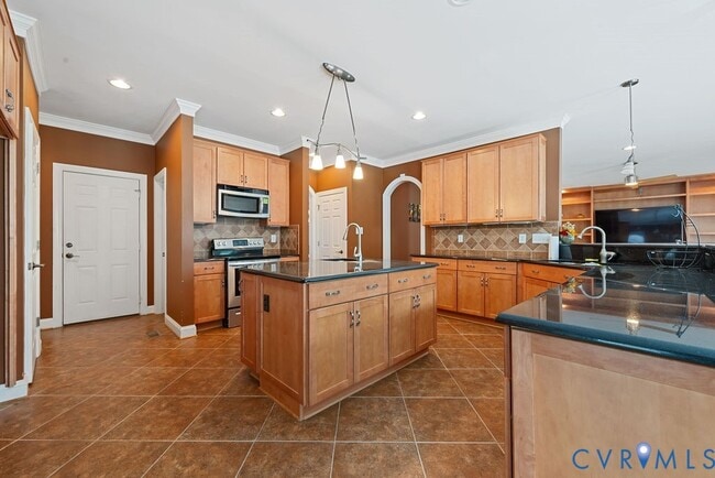 Building Photo - 2701 Logan Estates Run