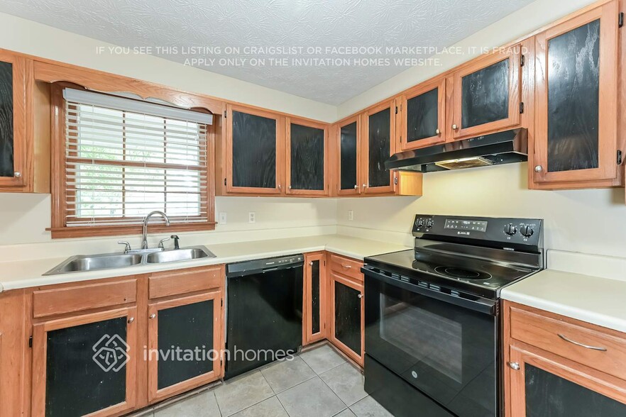 Building Photo - 2110 Amber Creek Dr