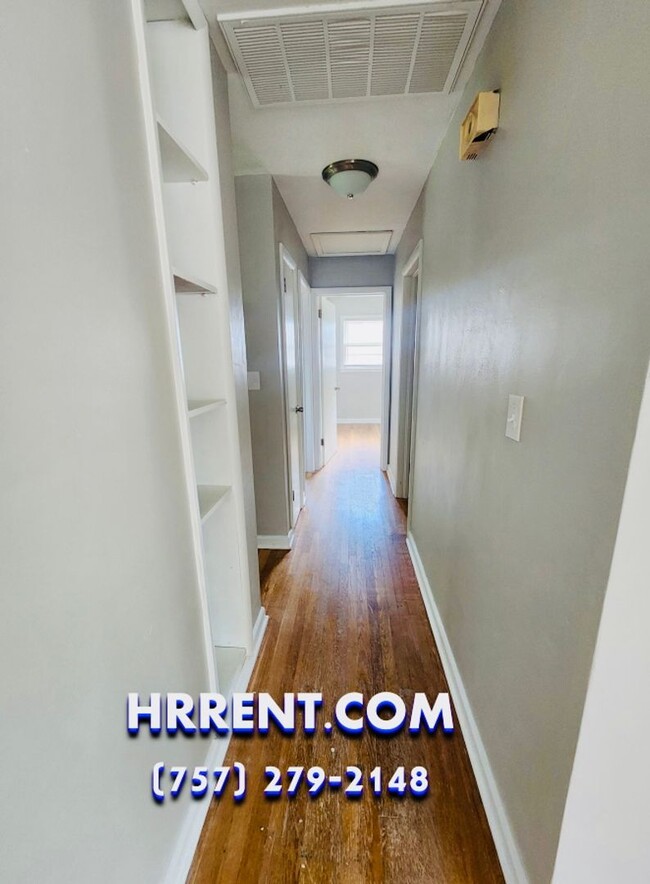 Building Photo - Charming 3 Bedroom 1 Bath Home located in ...