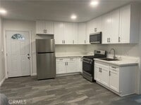 Building Photo - 3062 Monroe St