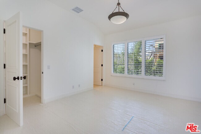 Building Photo - 763 Patterson Pl