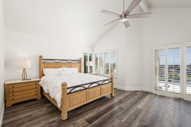Building Photo - Newly Renovated and Furnished Ocean View Home!