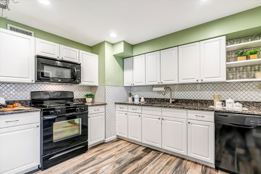 Building Photo - 6309 Sheppard Dr