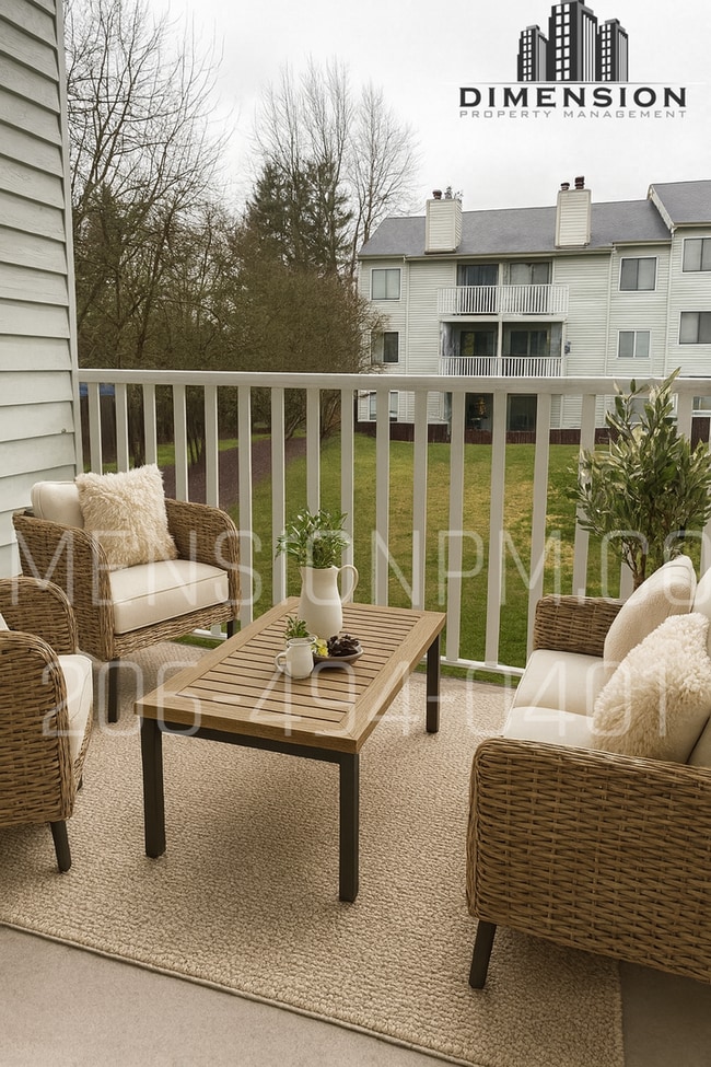 Building Photo - Easy to book Self Tours for this 2 bed/1 + bath condo in Kent off of Canyon Dr!