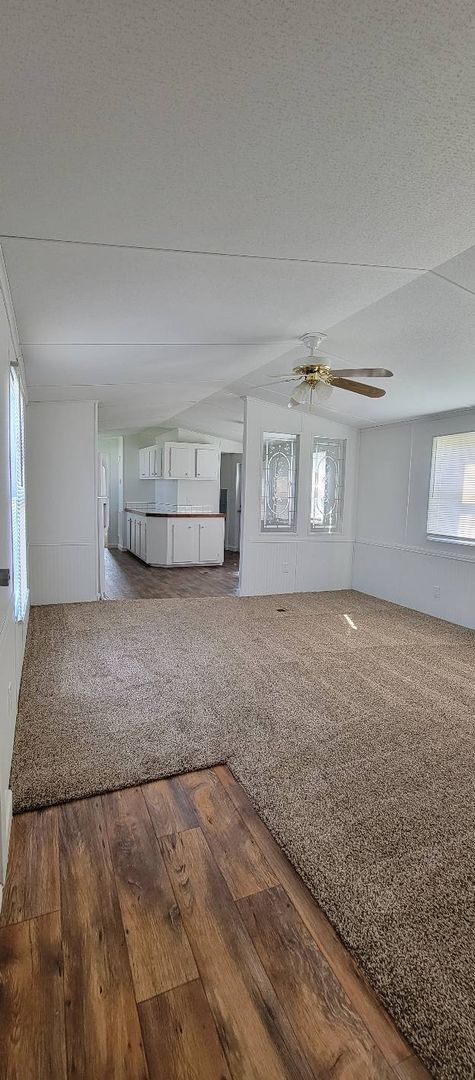 Building Photo - Ready to Move in