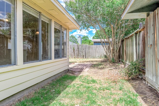 Building Photo - 11918 Westwold Dr