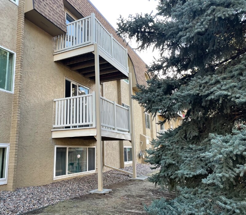 Building Photo - 7615 E Quincy Ave